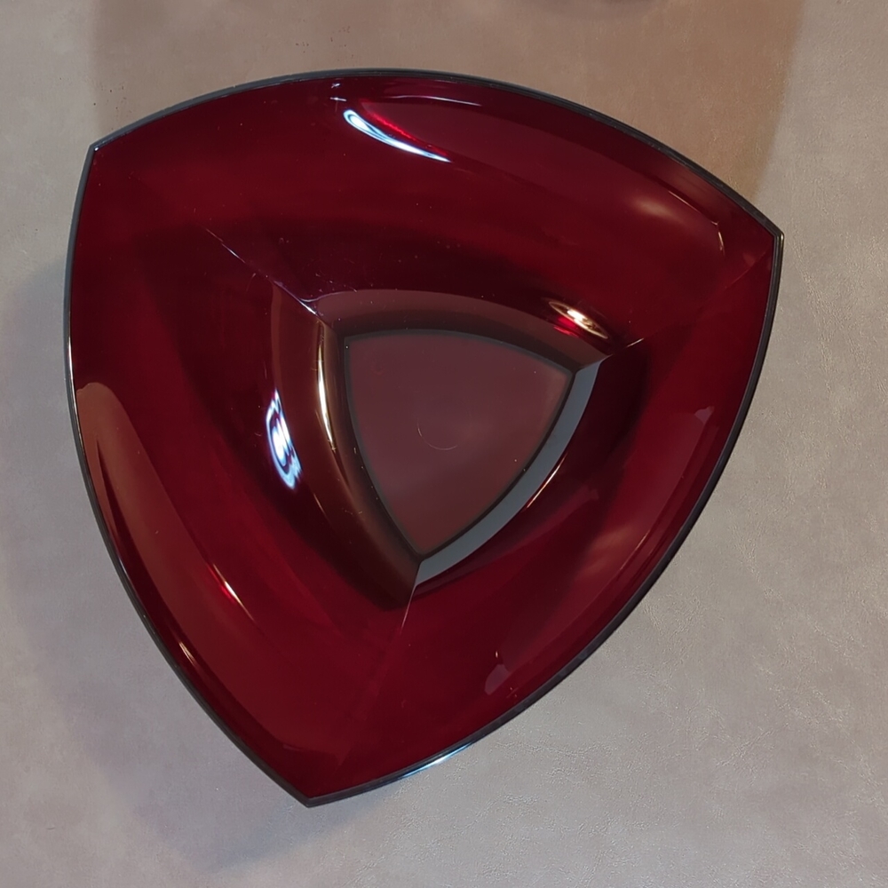 Tupperware Ice Prisms Bowls set of 4 and Ruby Red Triangle Bowl NEW - Picture 3 of 11